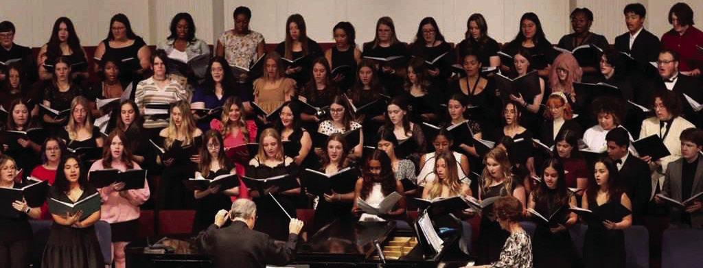 High School Show Choir performs